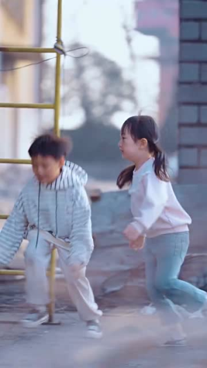 星光依旧如人初（85集）热播短剧重燃