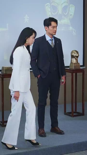 老公挽着白月光让我儿子喊妈（53集）分享热门短剧