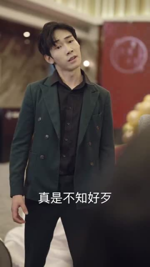新版：枭龙（71集）最热门短剧来了