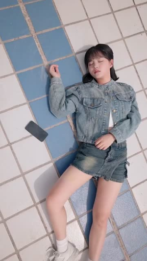 分手渣男后她成了女首富（99集）不用花钱看全剧