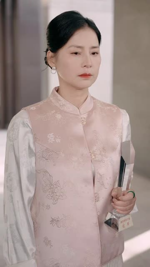 出走后奶奶掀翻全家（30集）短剧热门合集