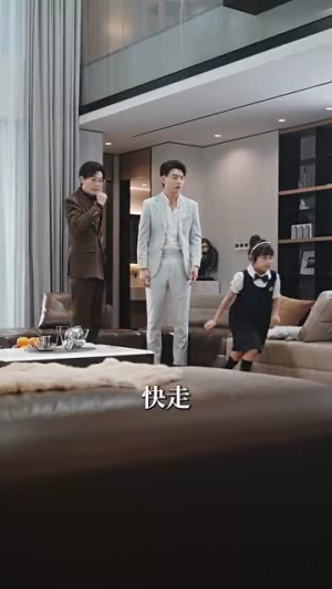 孤儿萌宝上新闻霸总亲爹震惊了短剧（80集励志短剧高清版全集免费看）