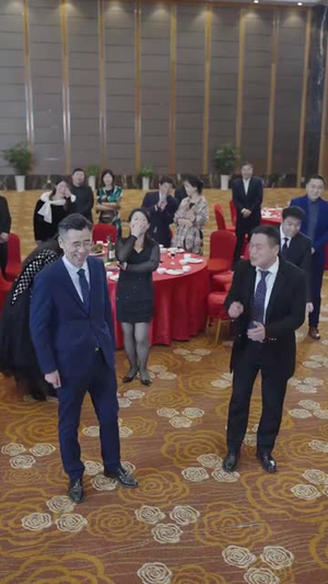 穿越寒冰拥抱你（60集）短剧爆款推荐