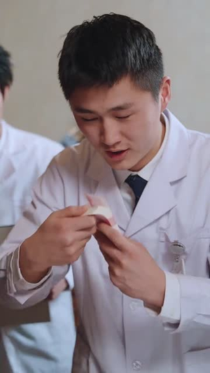 许我情深如烈焰（65集）热播短剧免费看