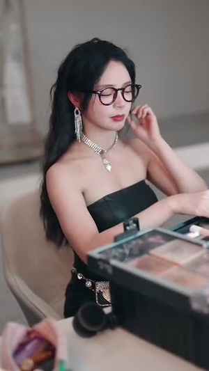 我对顶流蓄谋已久（70集）短剧在线看