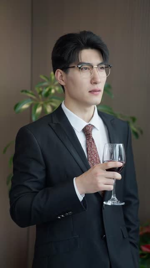 陆太太她撞破夺爱局（54集）最火的短剧