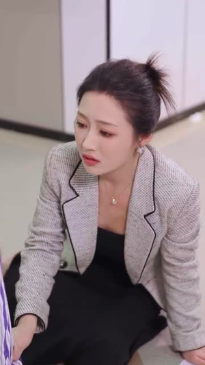 醒后看见弹幕反派他想跟我热恋（80集）精彩不断免费看