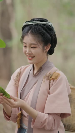 灾荒年小农女有满仓鱼肉短剧（95集生存智慧短剧高清画质在线看）