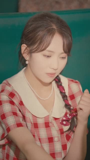 她在七六年代乘风破浪（71集）热播古装短剧