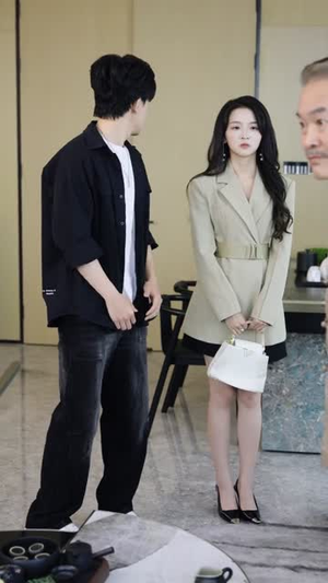 冰山美女反派我抱走咯（81集）推荐热门短剧