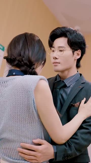 医院重逢前男友成女儿主治医生（82集）最近很火的短剧