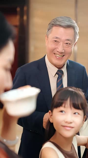 萌宝告状，农民工爹地是战神（60集）短剧解说热门