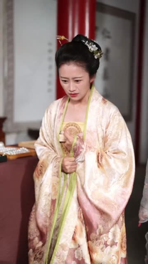 古镜通今庶女背靠现代无敌了短剧（100集古今穿越短剧完整版在线畅看）