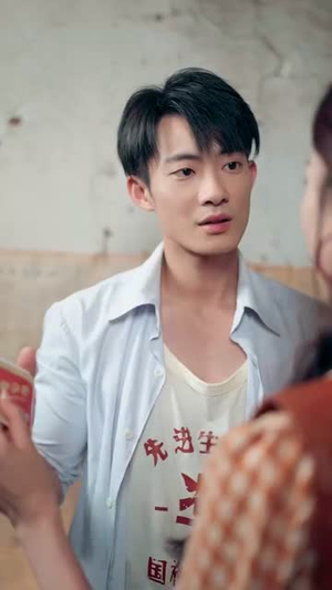 穿书1975炮灰女配不干了短剧（80集穿越短剧在线看完整版）