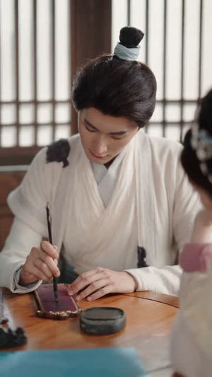 开局一间破草屋，我靠养娃系统致富短剧（62集成长短剧免费看高清全集）