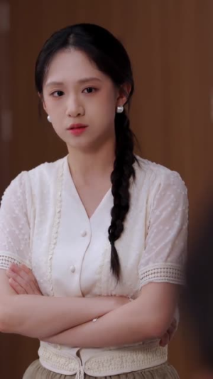 灰白世界里的你短剧（70集都市爱情短剧全集免费看）