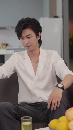 身怀系统，拉美女院长一起躺赢短剧（60集系统爽剧高清在线看全集）