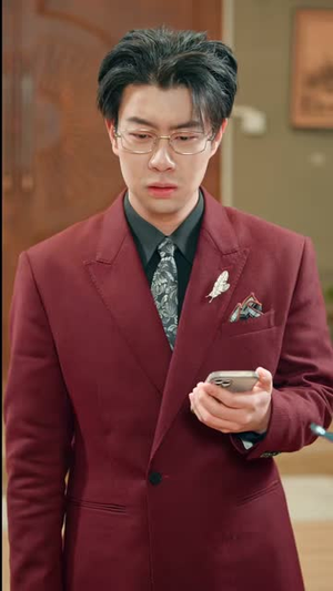 天眼鉴宝：从东莞保安开始逆袭短剧（97集逆袭短剧爆款全集免费看）